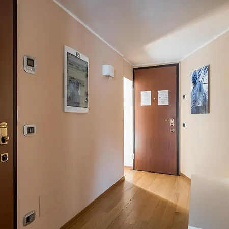 Urbanicooh Asinelli - Balcony On Piazza Maggiore Apartment