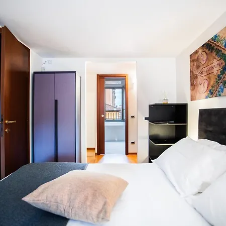 Urbanicooh Asinelli - Balcony On Piazza Maggiore Διαμέρισμα Μπολόνια