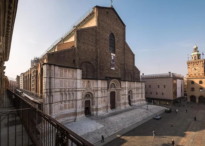 Urbanicooh Asinelli - Balcony On Piazza Maggiore Daire *