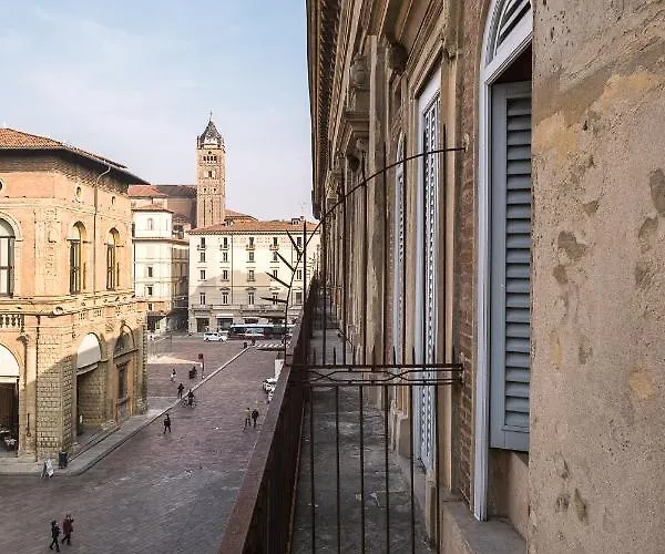 Urbanicooh Asinelli - Balcony On Piazza Maggiore