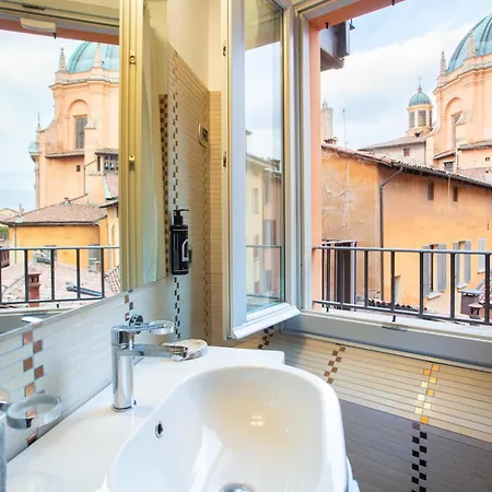 Urbanicooh Asinelli - Balcony On Piazza Maggiore Apartman *