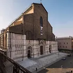 Urbanicooh Asinelli - Balcony On Piazza Maggiore Apartment *