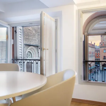 Urbanicooh Asinelli - Balcony On Piazza Maggiore Bologna